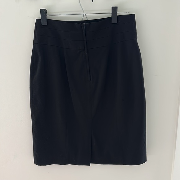 H&M high waist black skirt in size 10. - Picture 3 of 6